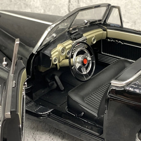 [SunStar] 1:18 Buick 1938 Y-Job Black Model Car Die-Cast