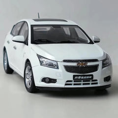 [OEM] 1:18 Chevrolet 2012 Cruze bianco modellino di auto Die-Cast