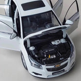 [OEM] 1:18 Chevrolet 2012 Cruze White Model Car Die-Cast