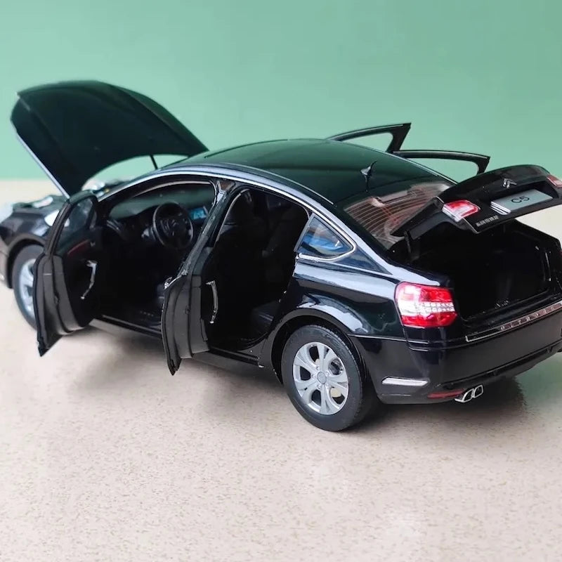 [OEM] 1:18 Citroen 2008 C5 Black Model Car Die-Cast