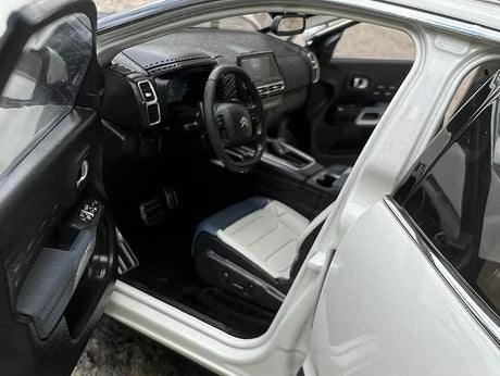 [OEM] 1:18 Citroen 2022 C5 Aircross Beyond White Model Car Die-Cast