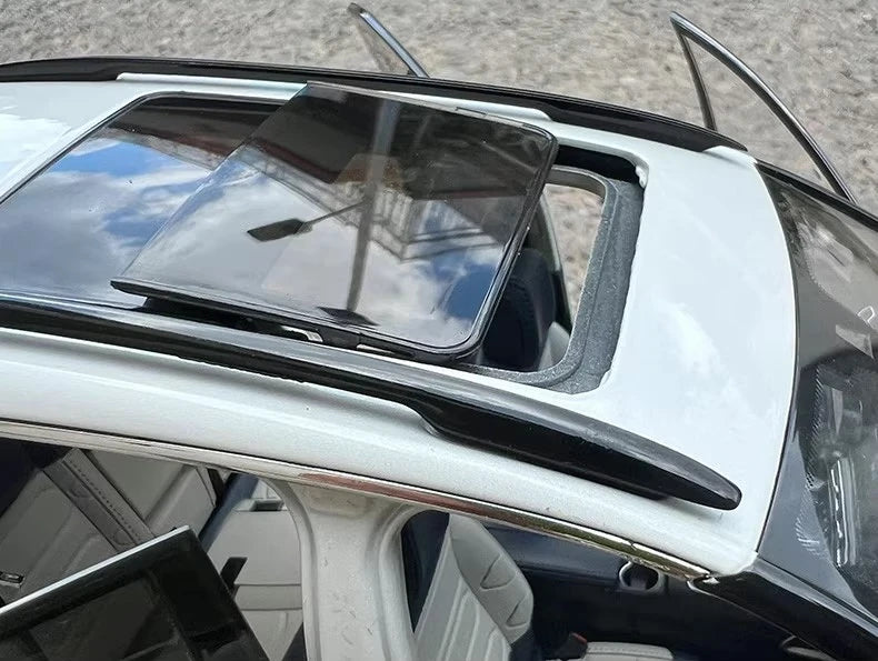 [OEM] 1:18 Citroen 2022 C5 Aircross Beyond White Model Car Die-Cast