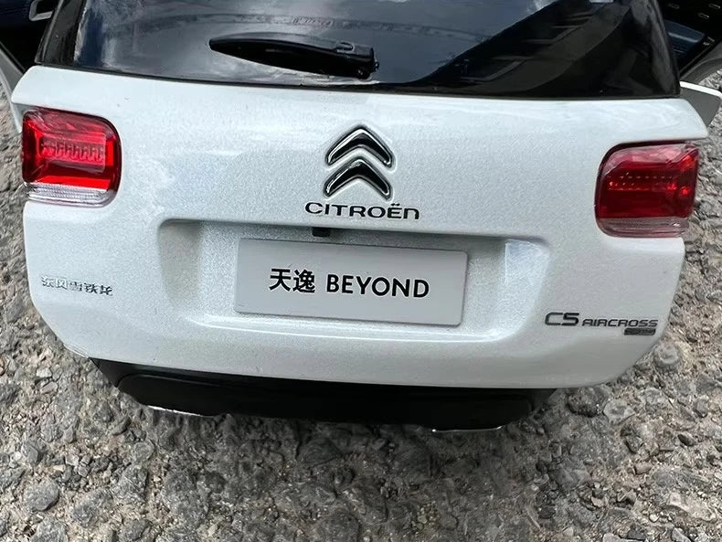 [OEM] 1:18 Citroen 2022 C5 Aircross Beyond White Model Car Die-Cast