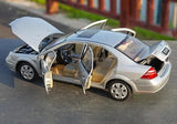 [OEM] 1:18 Ford 2000 Mondeo Silver Model Car Die-Cast