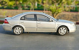 [OEM] 1:18 Ford 2000 Mondeo Silver Model Car Die-Cast