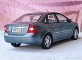 [OEM] 1:18 Ford 2005 Focus Gray Model Car Die-Cast