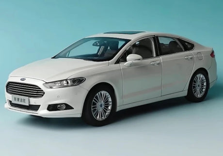 [OEM] 1:18 Ford 2012 Mondeo White Model Car Die-Cast