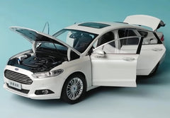 [OEM] 1:18 Ford 2012 Mondeo White Model Car Die-Cast