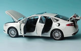 [OEM] 1:18 Ford 2012 Mondeo White Model Car Die-Cast