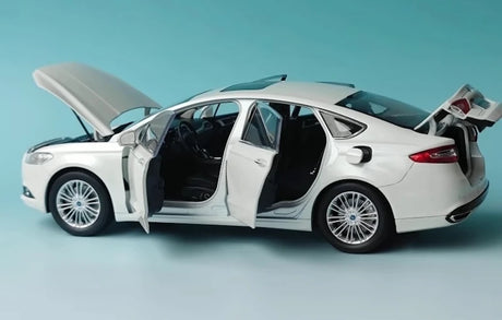 [OEM] 1:18 Ford 2012 Mondeo White Model Car Die-Cast