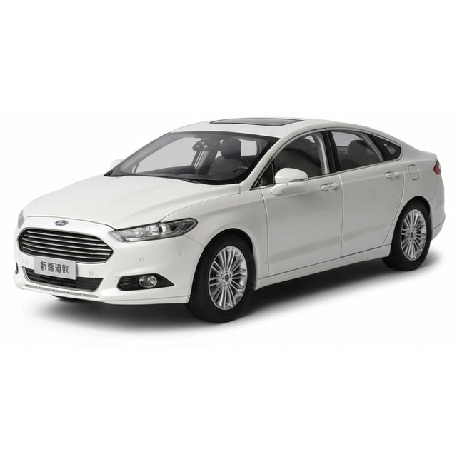 [OEM] 1:18 Ford 2012 Mondeo White Model Car Die-Cast