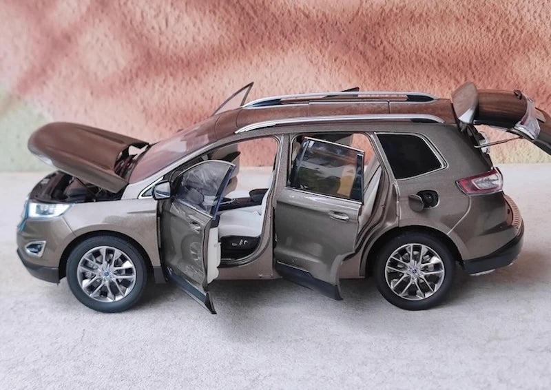 [OEM] 1:18 Ford 2015 Edge グレー モデルカー Die-Cast