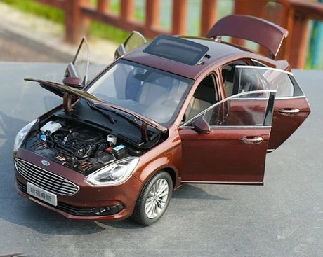 [OEM] 1:18 Ford 2019 Escort Red Model Car Die-Cast