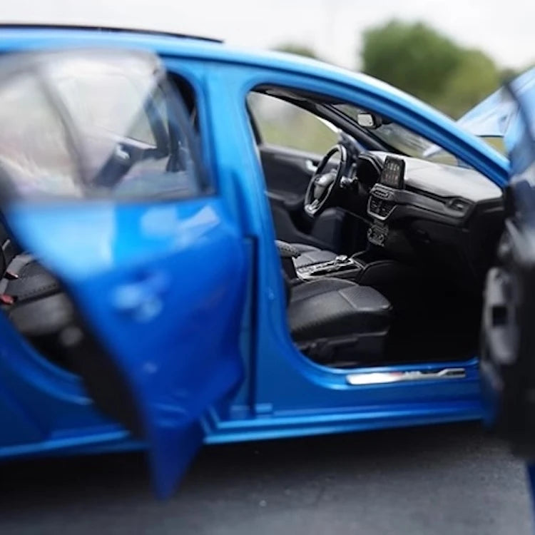 [OEM] 1:18 Ford 2020 Focus Blue Model Car Die-Cast