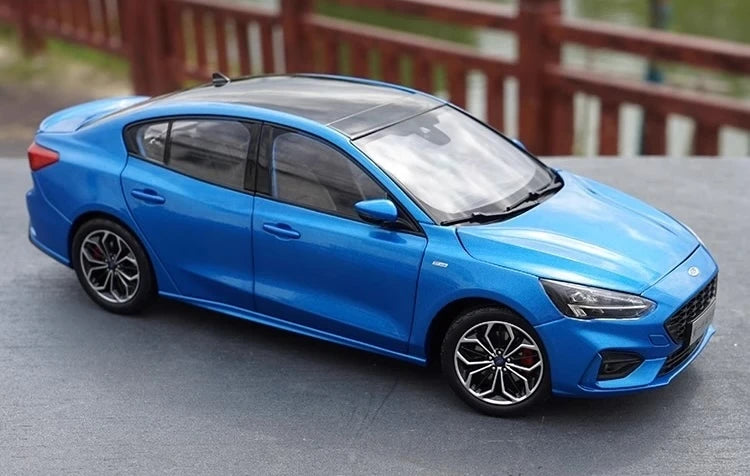 [OEM] 1:18 Ford 2020 Focus Blue Model Car Die-Cast