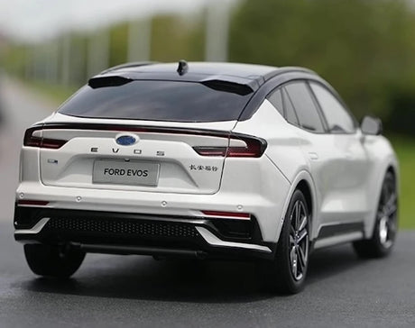 [OEM] 1:18 Ford 2021 Mondeo Sport White Model Car Die-Cast