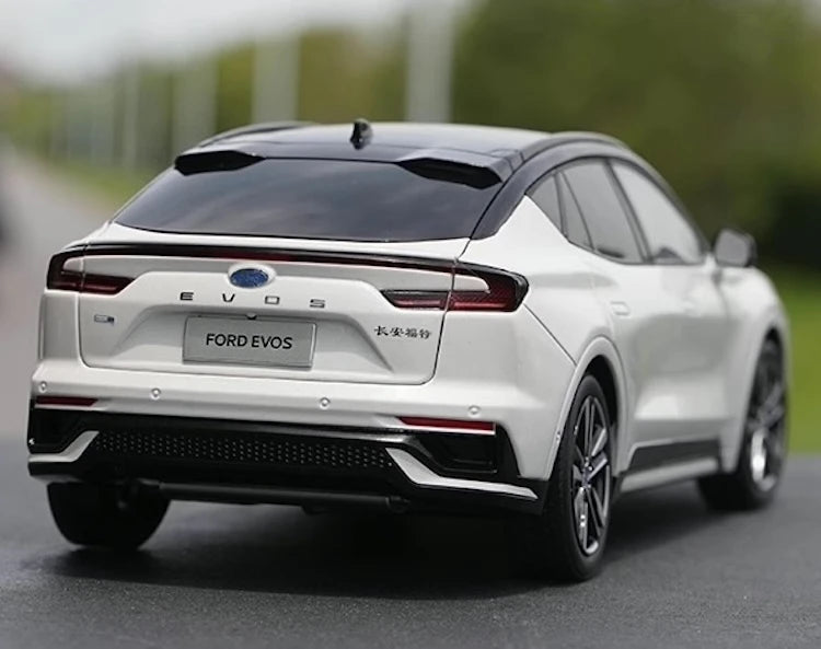 [OEM] 1:18 Ford 2021 Mondeo Sport White Model Car Die-Cast