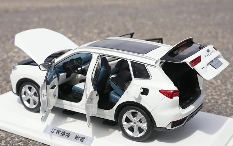 [OEM] 1:18 Ford 2022 Equator White Model Car Die-Cast