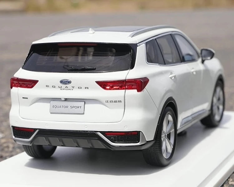 [OEM] 1:18 Ford 2022 Equator White Model Car Die-Cast
