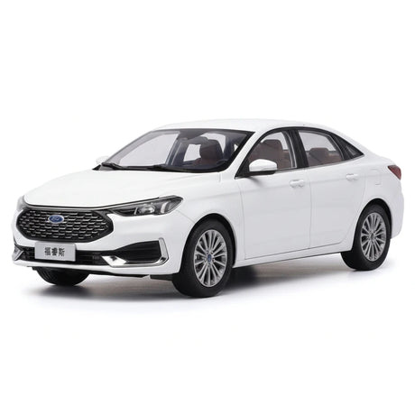 [OEM] 1:18 Ford 2022 Escort White Model Car Die-Cast