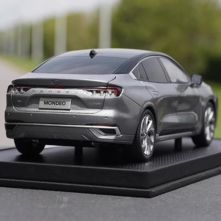 [OEM] 1:18 Ford 2022 Mondeo gris voiture miniature Die-Cast