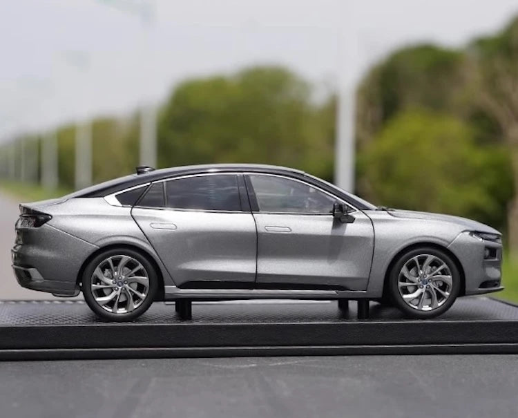 [OEM] 1:18 Ford 2022 Mondeo Gray Model Car Die-Cast
