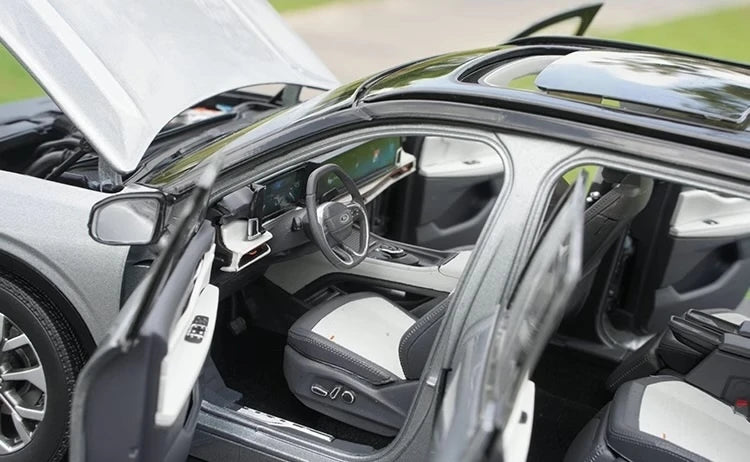 [OEM] 1:18 Ford 2023 Edge grå modellbil Die-Cast