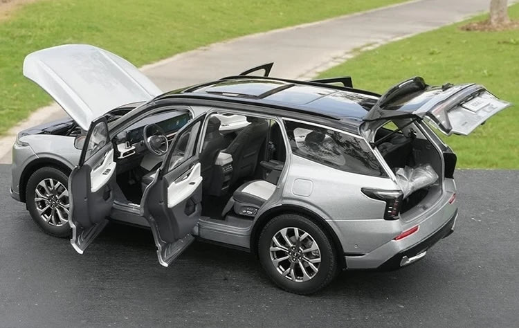 [OEM] 1:18 Ford 2023 Edge grå modellbil Die-Cast