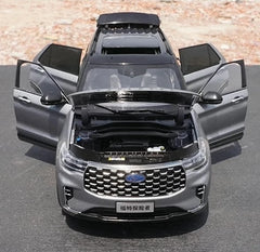 [OEM] 1:18 Ford 2023 Explorer gray modelauto Die-Cast