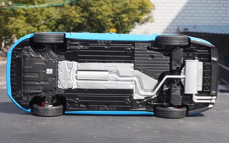 [OEM] 1:18 Ford 2022 Focus Blue Model Car Die-Cast