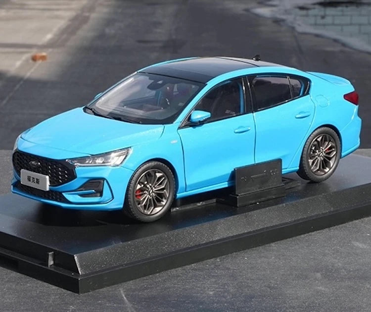 [OEM] 1:18 Ford 2022 Focus Blue Model Car Die-Cast