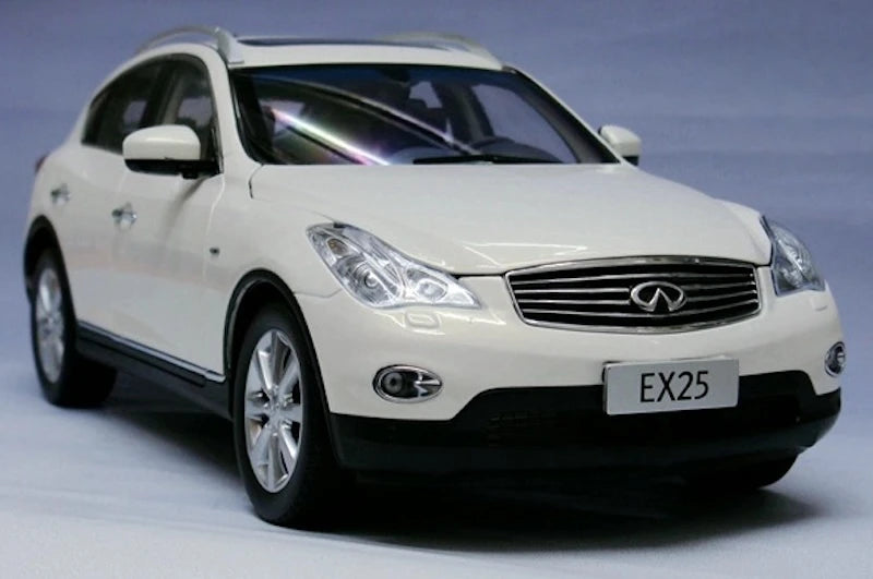 [OEM] 1:18 Infiniti 2011 EX25 White Model Car Die-Cast