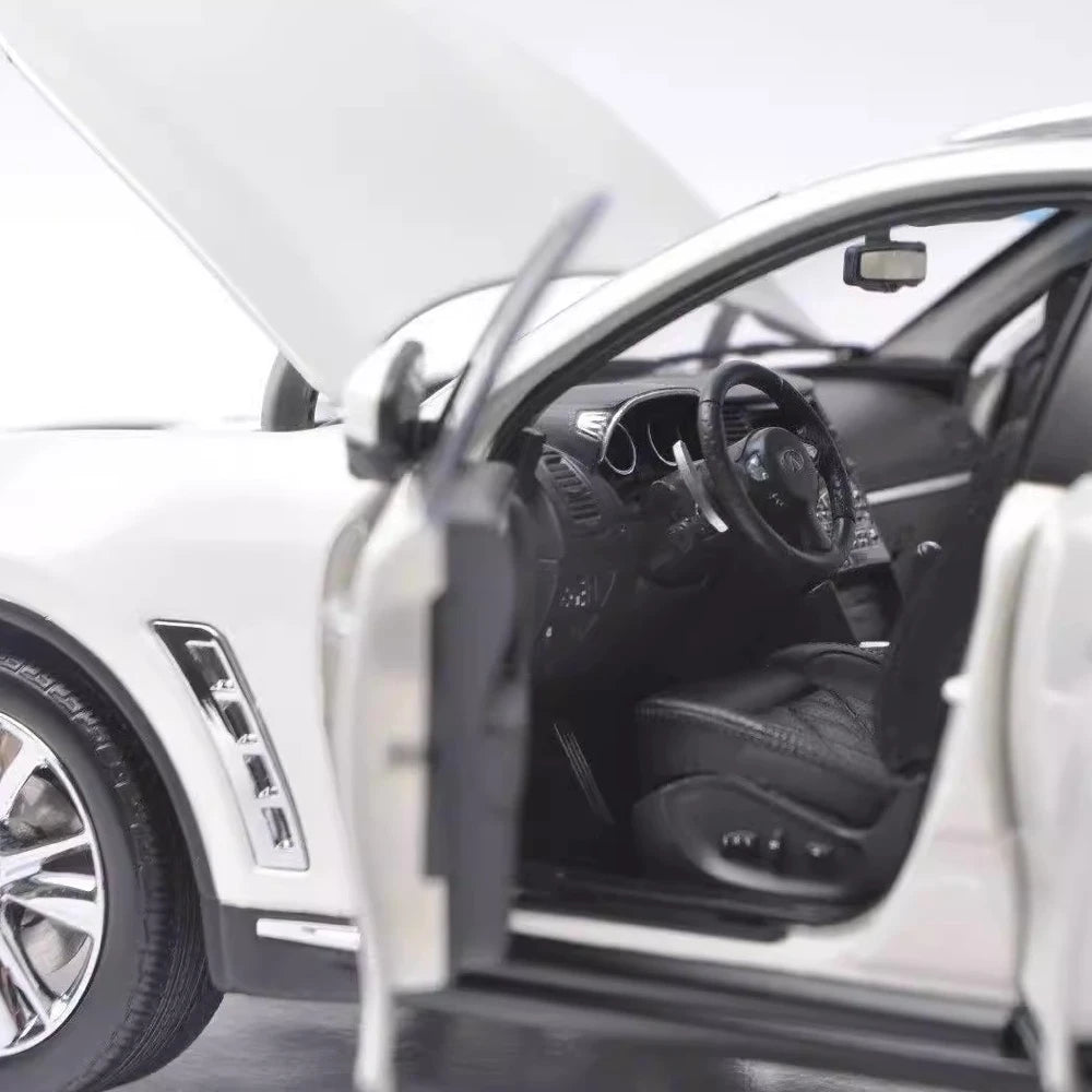 [OEM] 1:18 Infiniti 2014 QX70 White Model Car Die-Cast