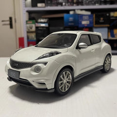 [OEM] 1:18 Infiniti 2015 ESQ White Model Car Die-Cast