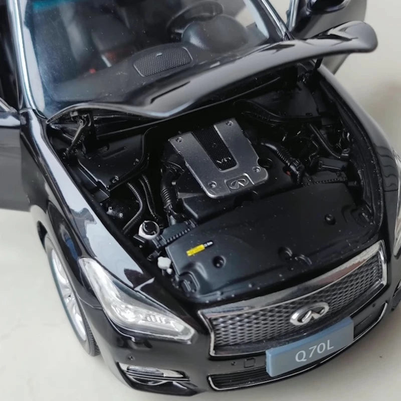 [OEM] 1:18 Infiniti 2017 Q70L Black Model Car Die-Cast