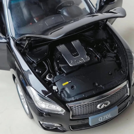 [OEM] 1:18 Infiniti 2017 Q70L Black Model Car Die-Cast