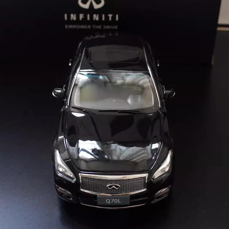 [OEM] 1:18 Infiniti 2017 Q70L Black Model Car Die-Cast