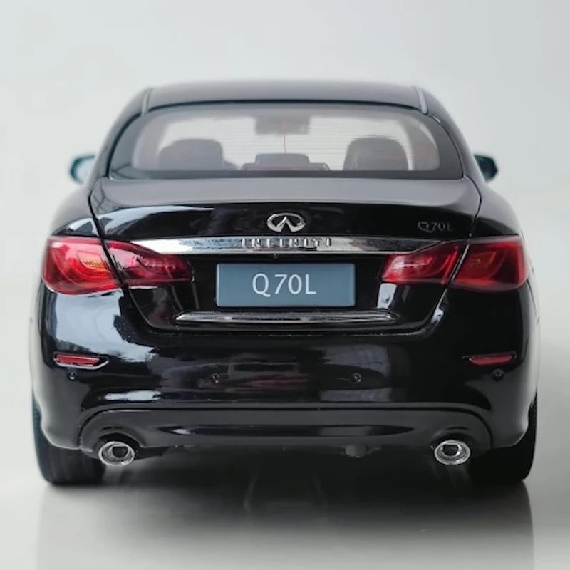 [OEM] 1:18 Infiniti 2017 Q70L Black Model Car Die-Cast