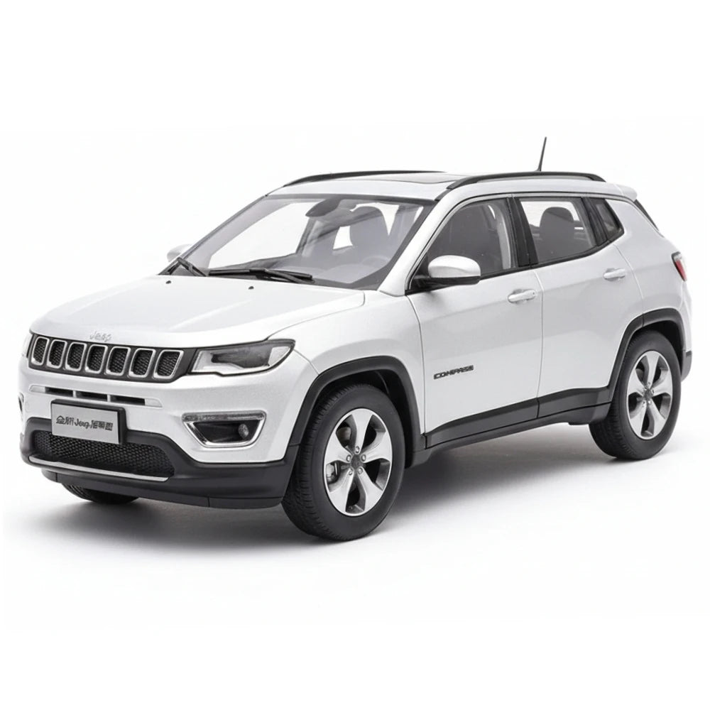 [OEM] 1:18 Jeep 2017 Compass Silver Model Car Die-Cast