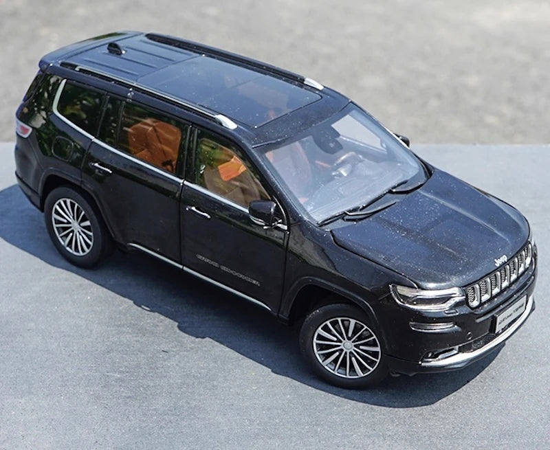 [OEM] 1:18 Jeep 2018 Grand Commander Black Model Car Die-Cast
