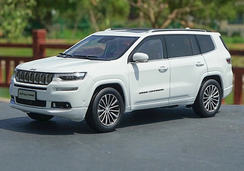 [OEM] 1:18 Jeep 2018 Grand Commander White Model Car Die-Cast