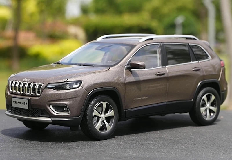[OEM] 1:18 Jeep 2020 Cherokee Brown Model Car Die-Cast