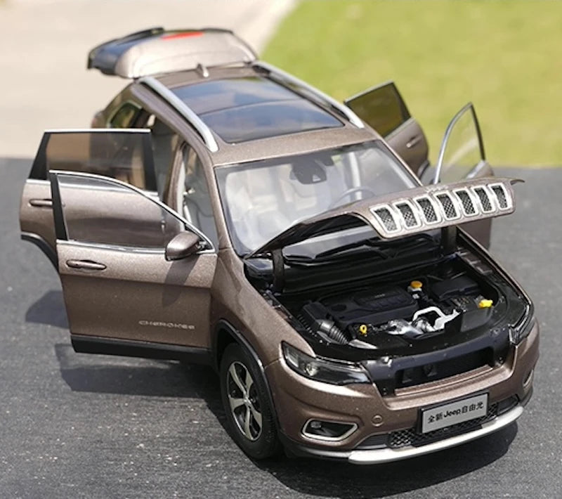 [OEM] 1:18 Jeep 2020 Cherokee marrone modellino di auto Die-Cast