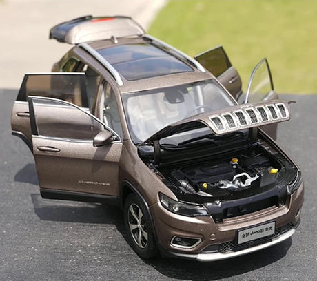 [OEM] 1:18 Jeep 2020 Cherokee Brown Model Car Die-Cast