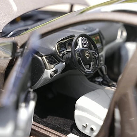 [OEM] 1:18 Jeep 2020 Cherokee Brown Model Car Die-Cast