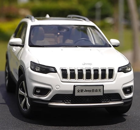 [OEM] 1:18 Jeep 2020 Cherokee White Model Car Die-Cast
