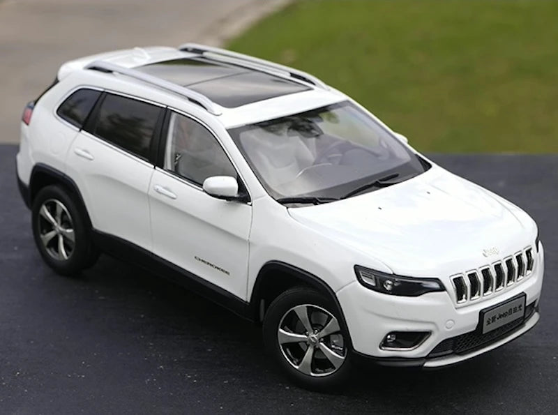 [OEM] 1:18 Jeep 2020 Cherokee White Model Car Die-Cast