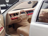 [OEM] 1:18 Lincoln 1990 Town White Model Car Die-Cast