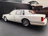 [OEM] 1:18 Lincoln 1990 Town White Model Car Die-Cast