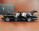 [OEM] 1:18 Lincoln 1990 Town Black Model Car Die-Cast